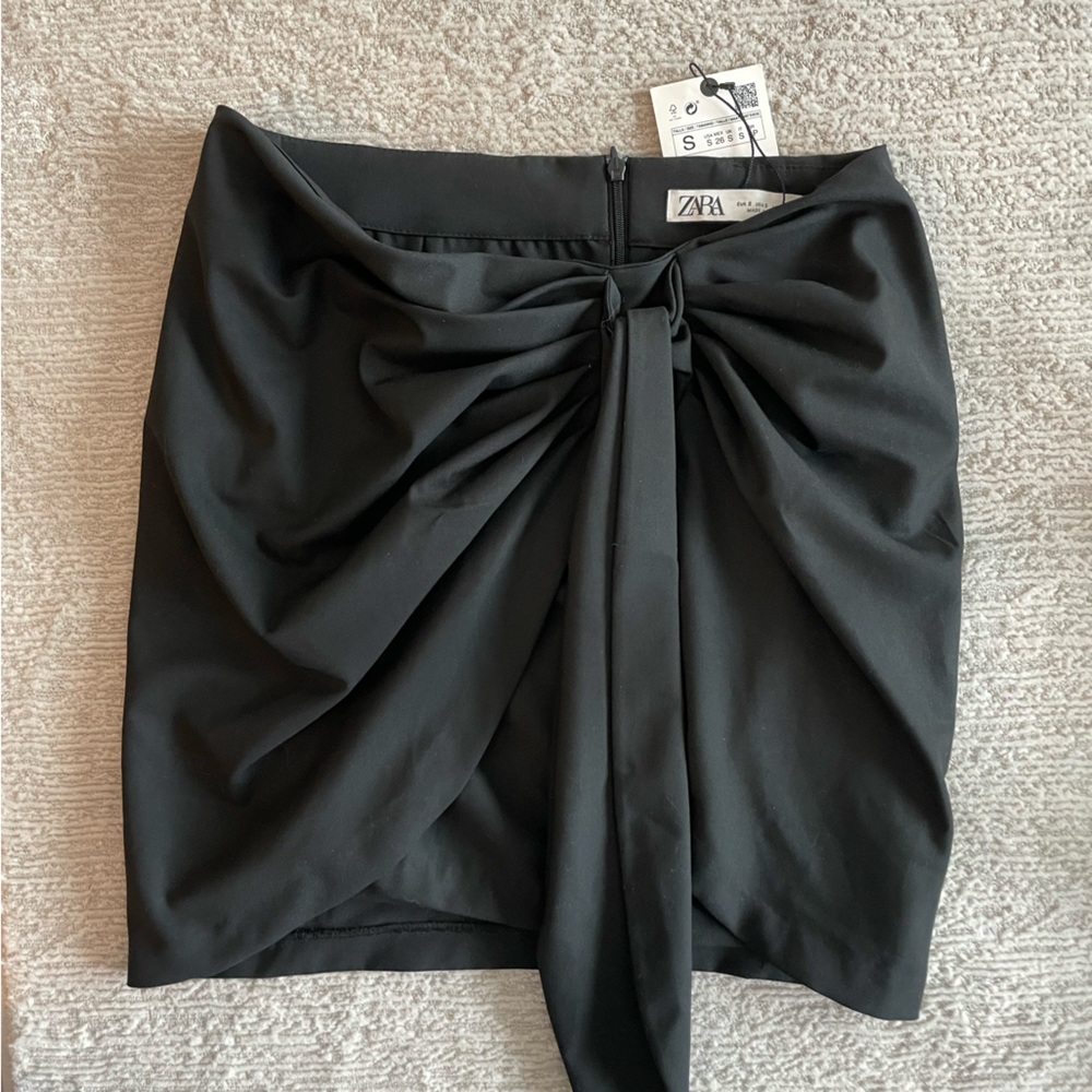 BLACK ZARA SKIRT RIBBON